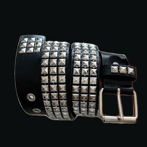 BRAND NEW Urban Outfitters Emo Studded Grunge Belt